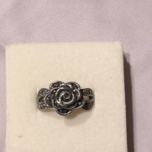 Back silver rose ring